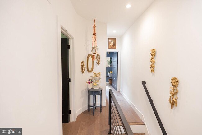 Building Photo - 1010 S Paxon St