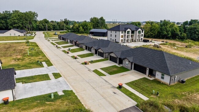 Building Photo - 126 Beechwood Ln