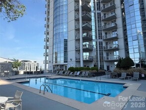 Building Photo - 333 W Trade St