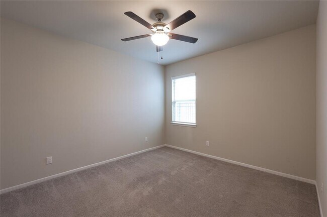 Building Photo - 437 Aurora Creek Ln