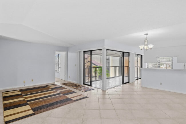 Building Photo - 3961 SW Greenwood Way