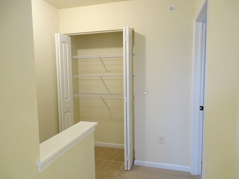 Building Photo - 609 Byler Cir