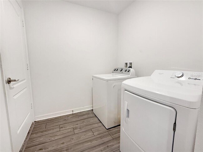 Building Photo - 1406 Punta Gorda Dr