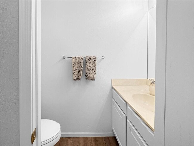 Building Photo - 13852 Hyacinth Dr