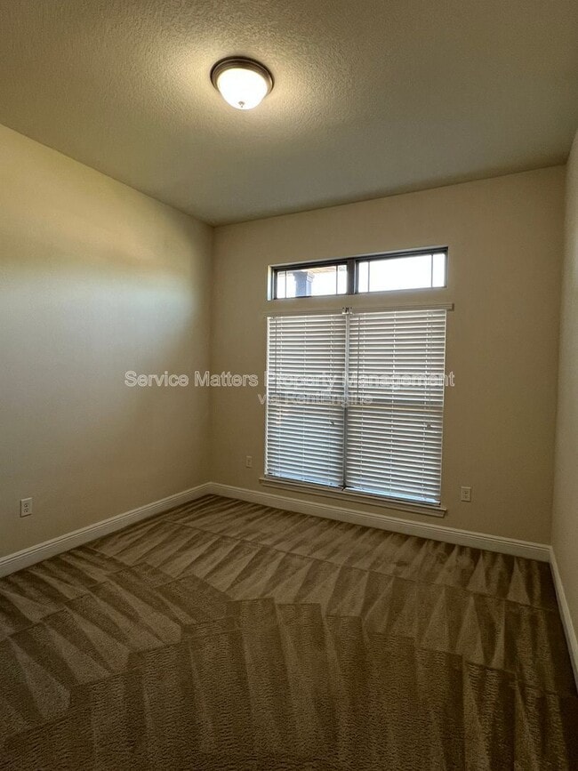 Building Photo - 7037 Season Dr