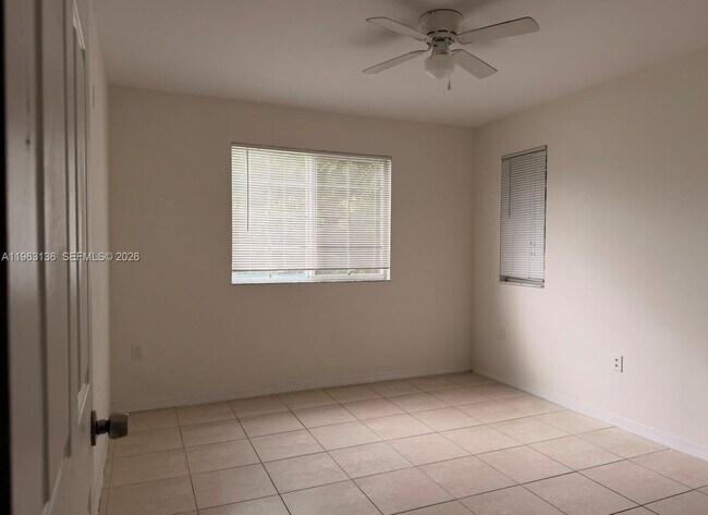 Building Photo - 777 SW 111th Way