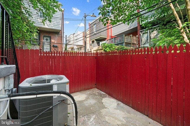 Building Photo - 5514 Broomall St