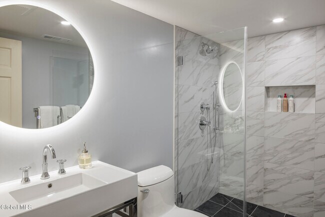 Building Photo - 243 Morton Rd