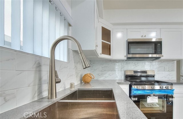 Building Photo - 11726 Hamlin St