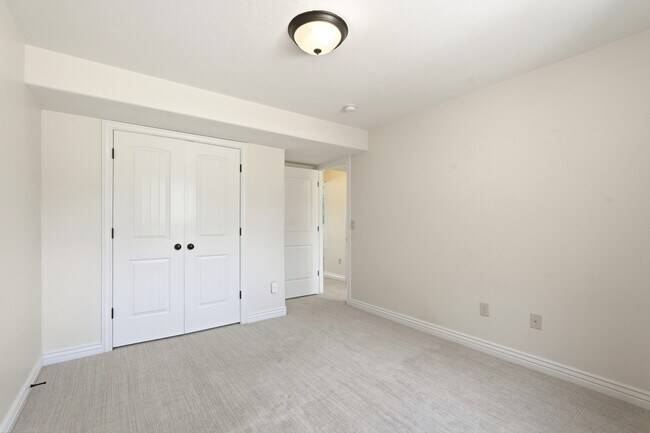 Building Photo - 3087 N 1075 W