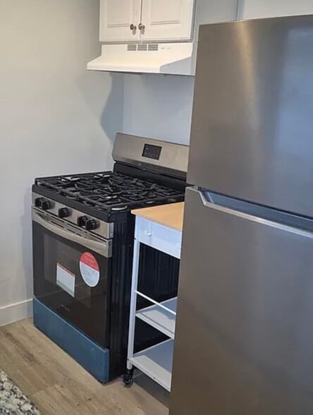 Stainless steel refrigerator - 45409 10th St W