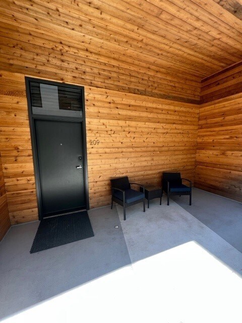 Building Photo - 1801 2nd Ave N