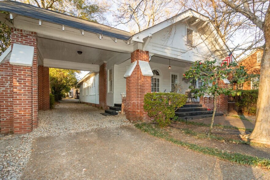 Building Photo - 2217 13th St