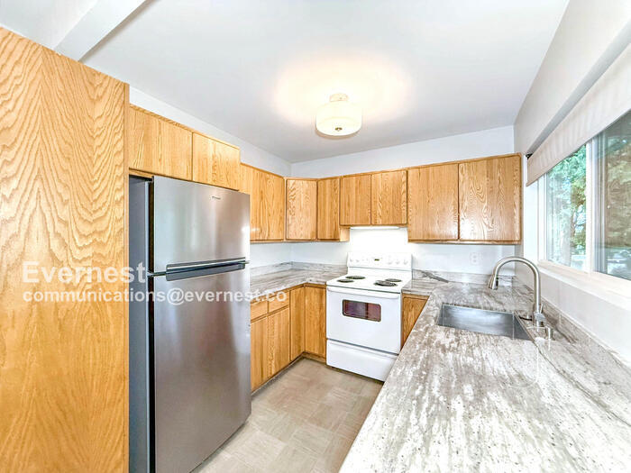 Building Photo - 13787 NE 77th Pl