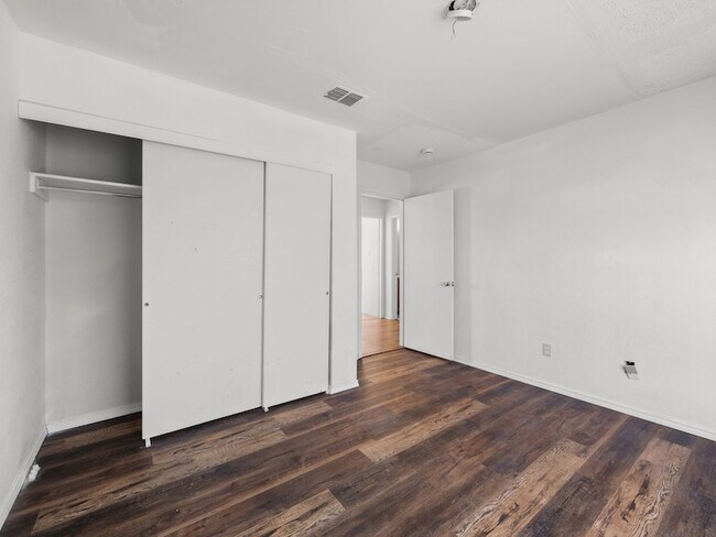 Building Photo - 1237 McCary St