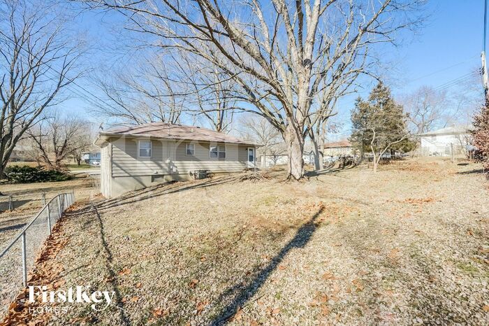Building Photo - 413 Holtz Ave