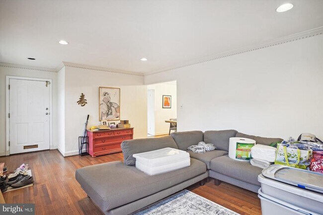 Building Photo - 5215 Brookeway Dr