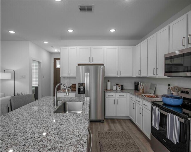 Building Photo - 1609 Cottage Dr