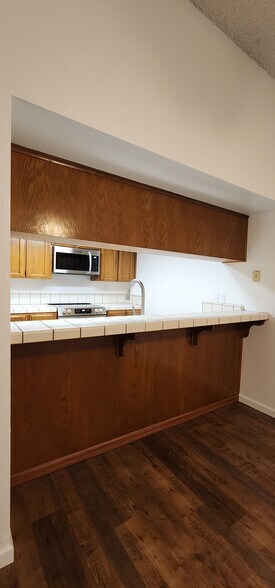 Dining Area 1 - 4629 N Charles Ave