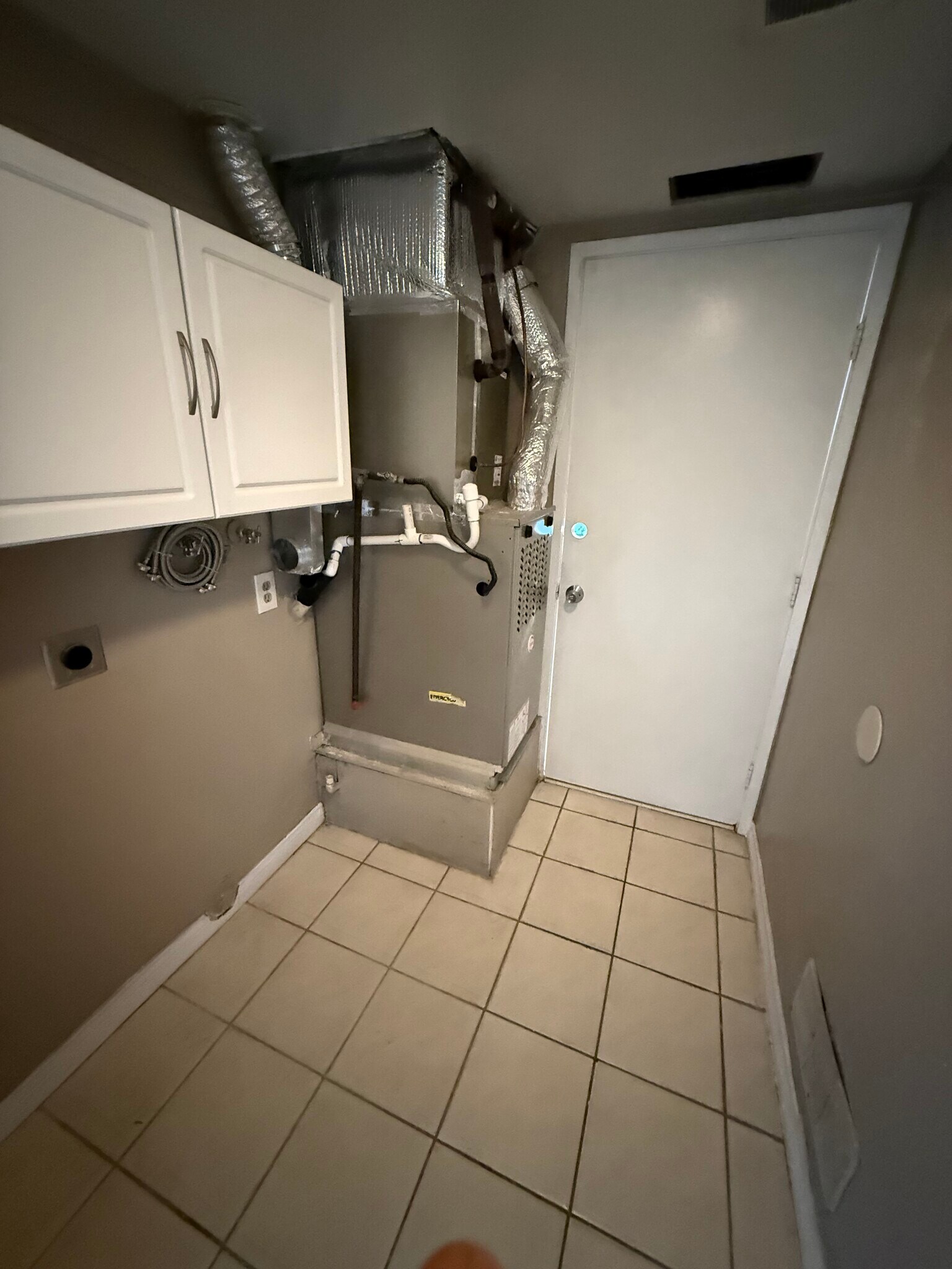Laundry Room with Hook Ups - 2617 Lakemoor Pl