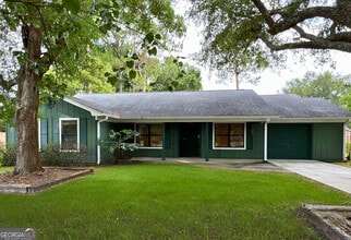 Building Photo - 514 Moeckel Ln