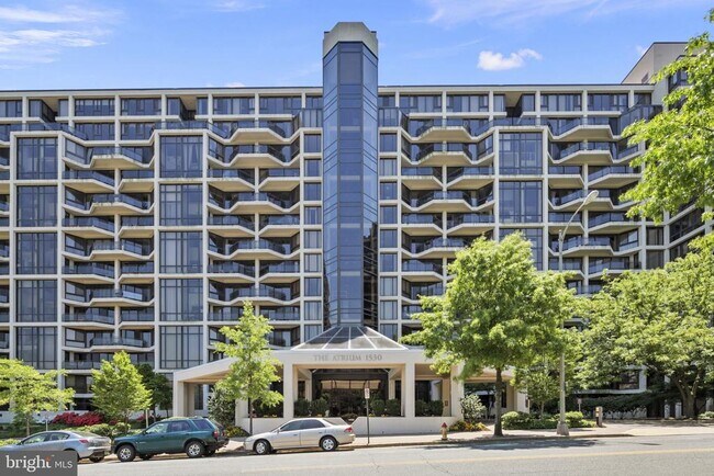 Building Photo - 1530 Key Blvd