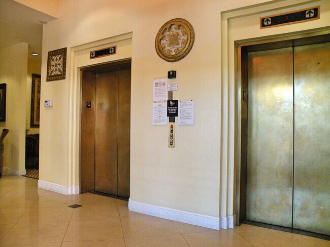 Building Photo - 2280 SW 32nd Ave