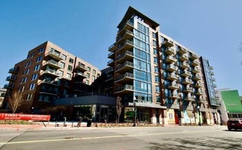 Building Photo - 2 Bedroom 2 Bathroom Modern Condo at The Lexicon, NoMa Neighborhood, Modern Appliances, Covered P...