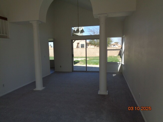 Building Photo - Rancho Vista 2 Story Home Offering 2454 sq...