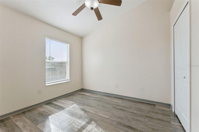 Building Photo - 6215 S Chickasaw Trail