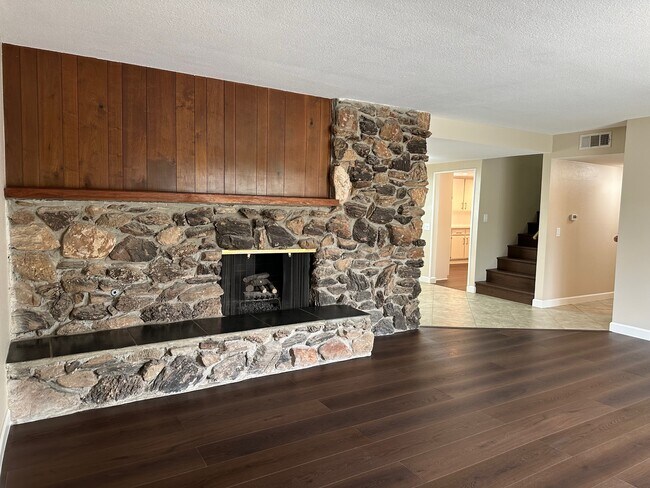 Building Photo - 1393 Scotch Cir