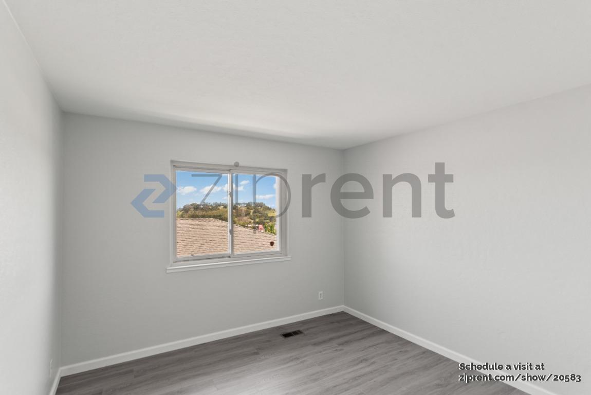 Building Photo - 1106 Lindell Dr