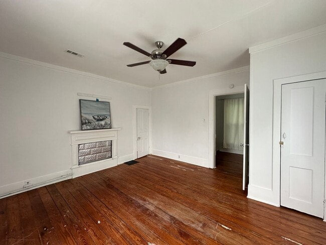 Building Photo - Historic 3 Bed 2 Bath Home in Downtown Was...