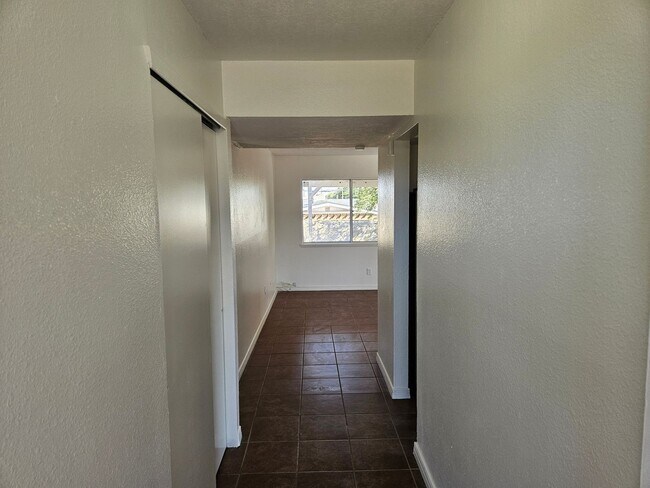 Building Photo - Great home in east El Paso