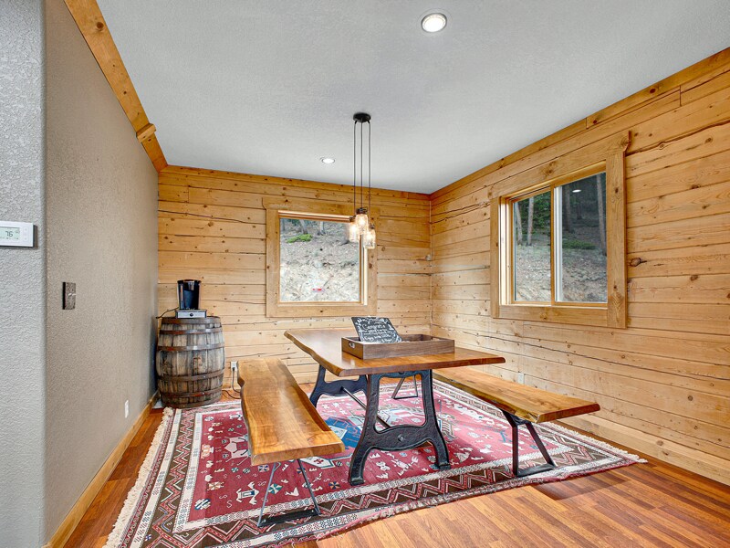 Building Photo - 785 Warren Gulch Rd