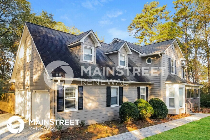 Building Photo - 2699 Douglas Ct