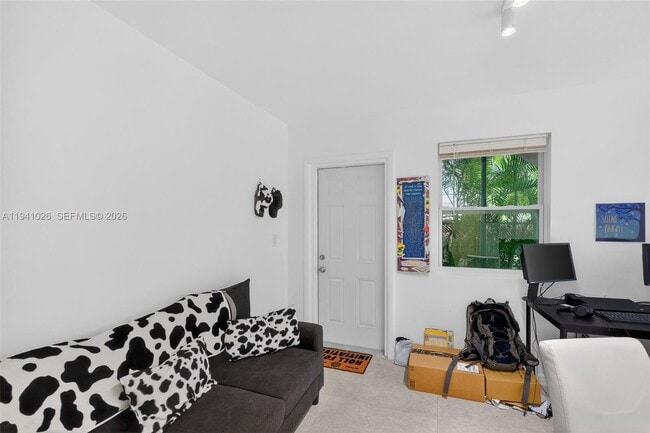 Building Photo - 3676 Oak Ave