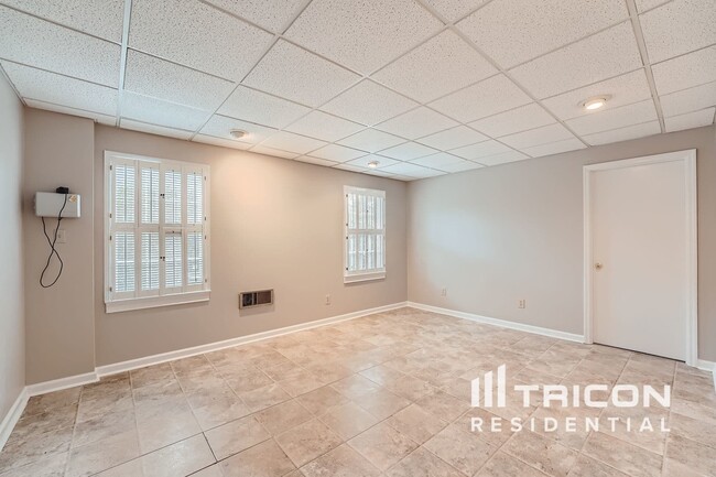 Building Photo - 847 Castle Walk Cove SW