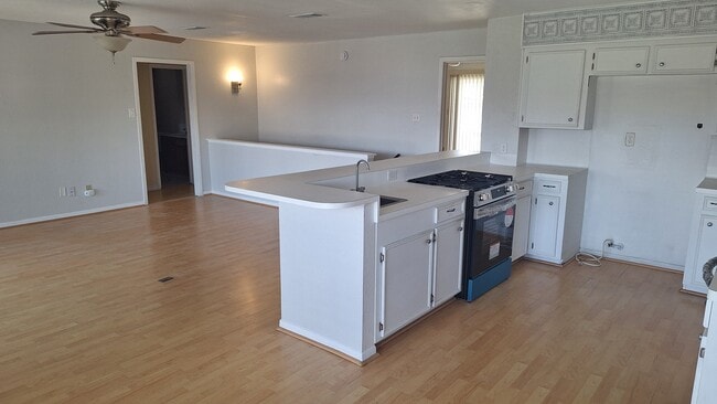 Building Photo - 19 N White Heron Dr