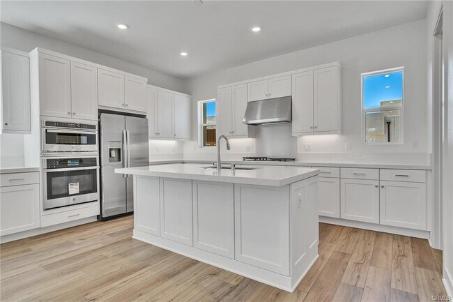 Building Photo - 129 Biome