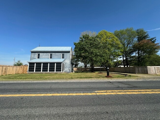 Building Photo - 34905 Gordy Rd