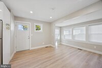 Building Photo - 118 Bartram Ave