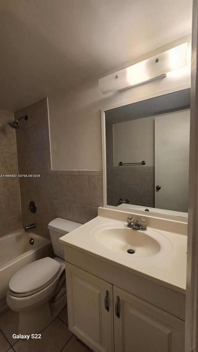 Building Photo - 304 Gardens Dr