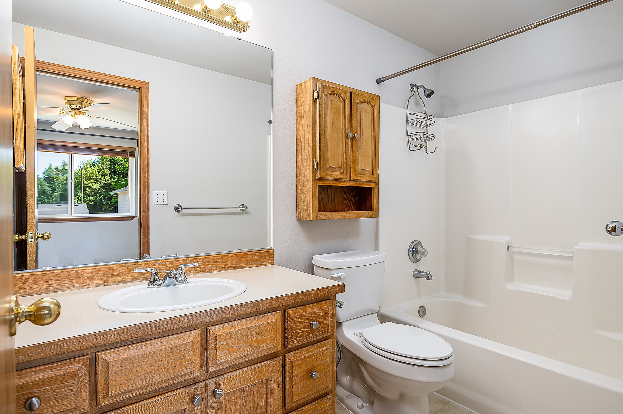 Building Photo - 15524 Chestnut Dr SE