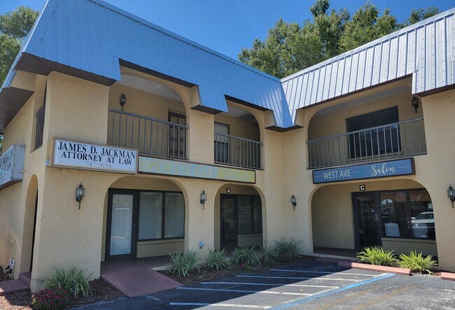 Building Photo - 5008 Manatee Ave W