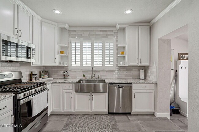 Building Photo - 3511 Murray Pl