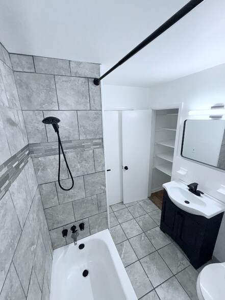 Building Photo - 1315 Bell Grimes Ln