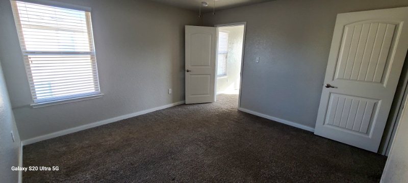 Building Photo - 5823 Bridle Bnd