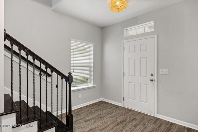 Building Photo - 92 Fernbrook Dr