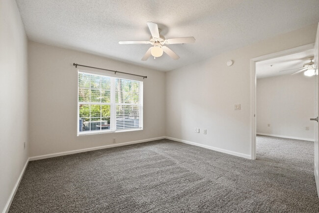 Building Photo - 4270 Calinda Ln